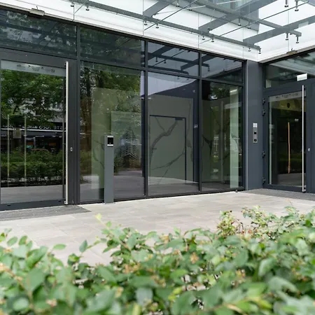 Heartbeat Studio, Center