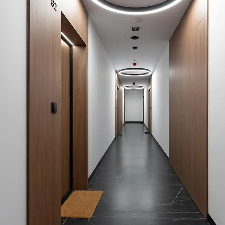 Heartbeat Studio, Center *